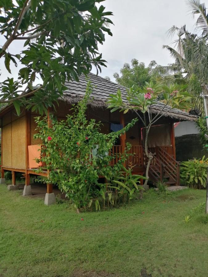 Tangga Bungalows Gili Air Bagian luar foto