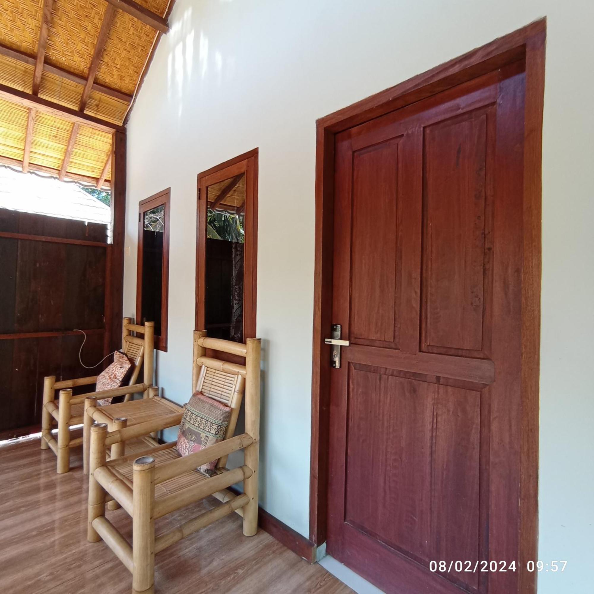 Tangga Bungalows Gili Air Bagian luar foto