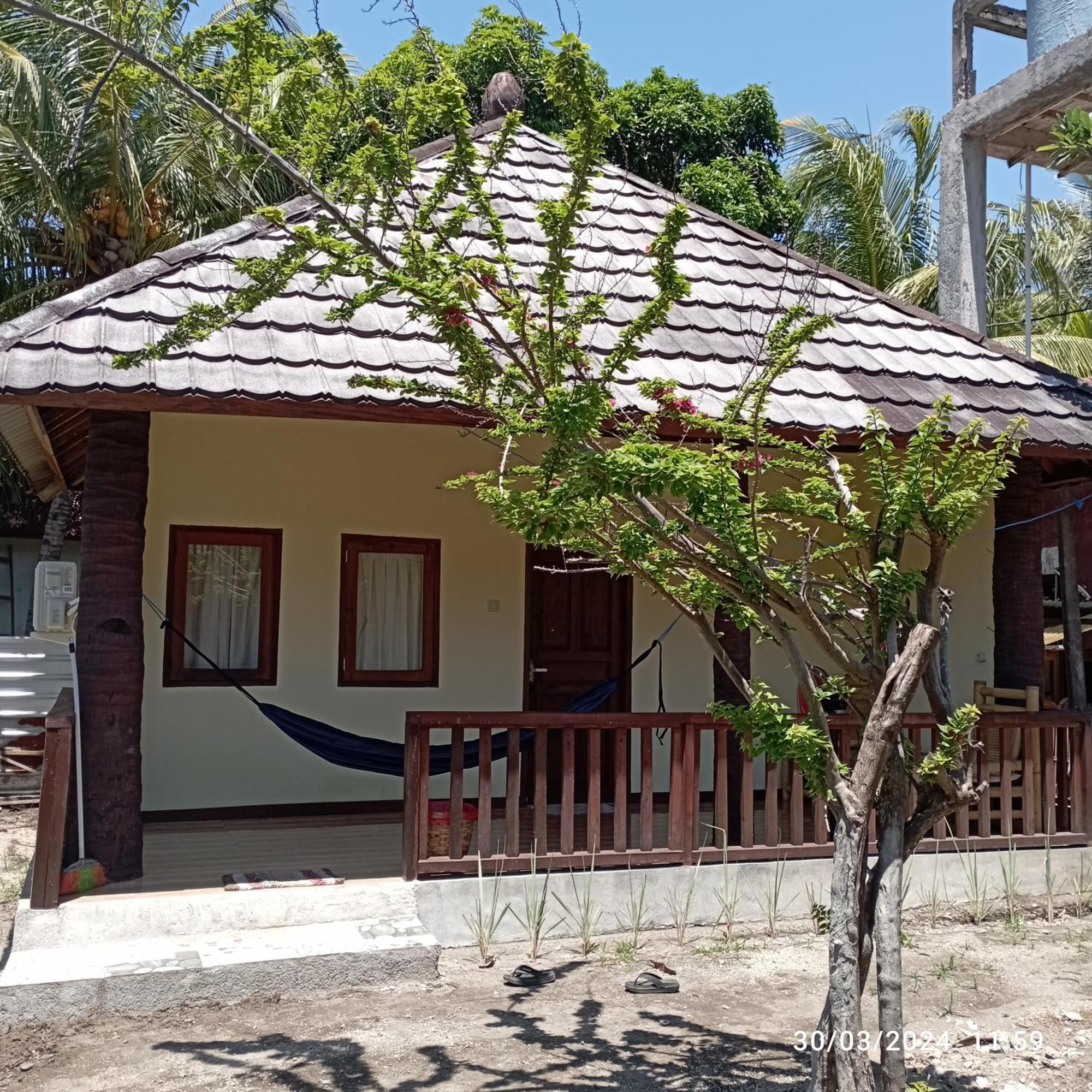 Tangga Bungalows Gili Air Bagian luar foto