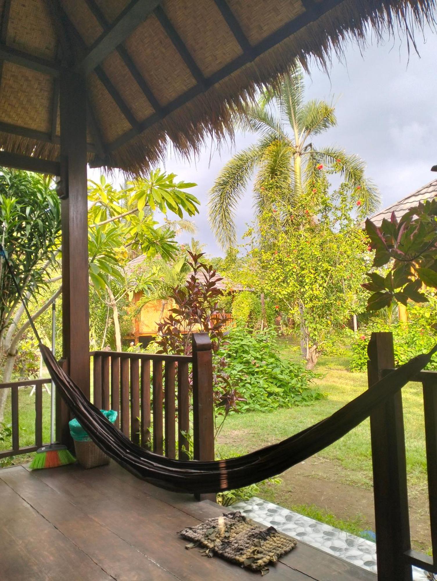 Tangga Bungalows Gili Air Bagian luar foto