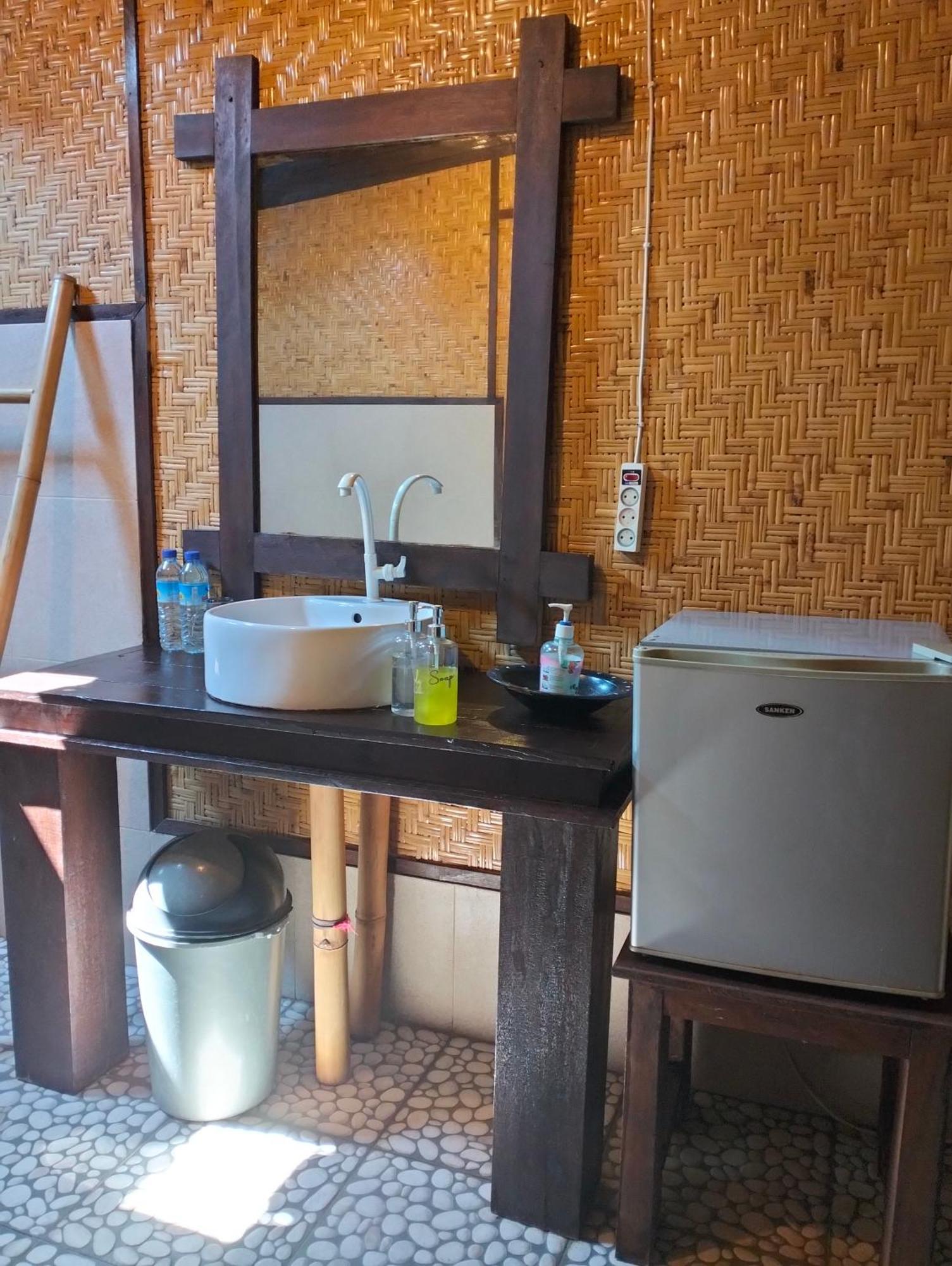 Tangga Bungalows Gili Air Bagian luar foto