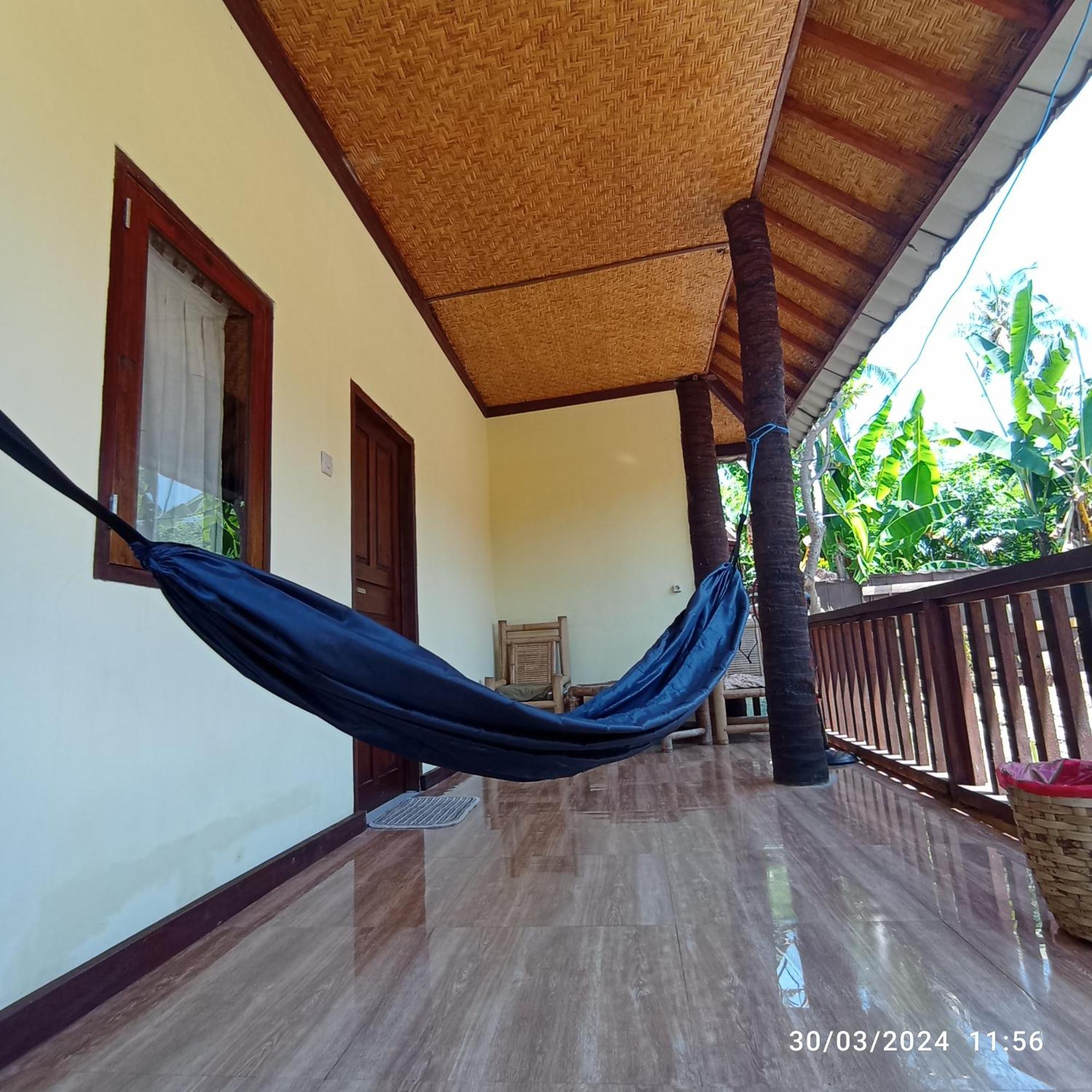 Tangga Bungalows Gili Air Bagian luar foto