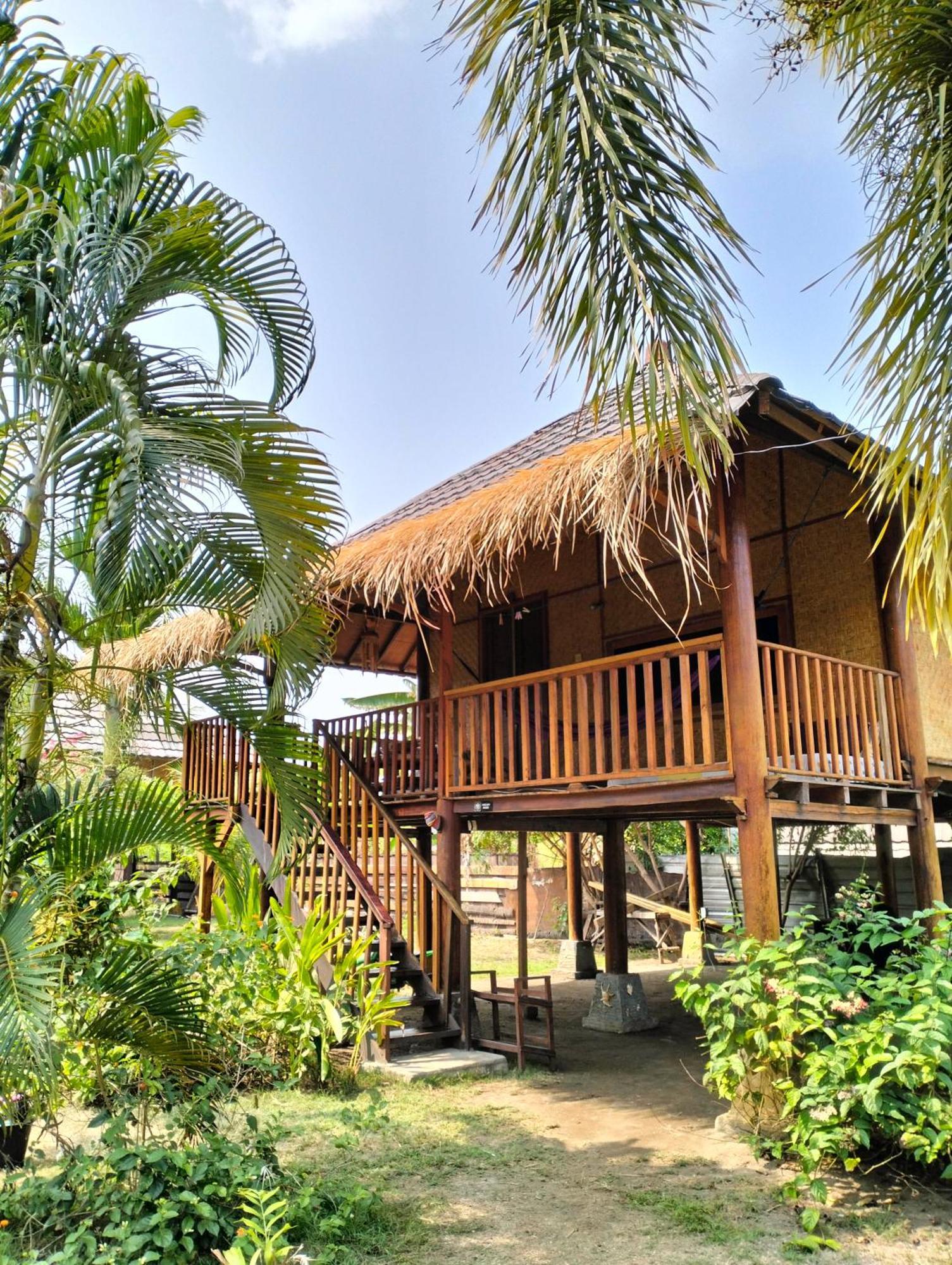 Tangga Bungalows Gili Air Bagian luar foto