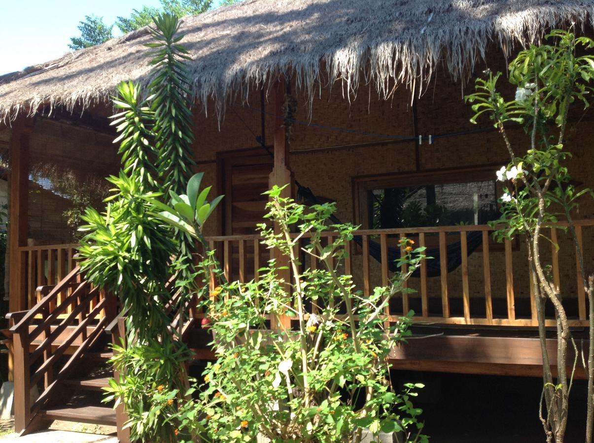 Tangga Bungalows Gili Air Bagian luar foto